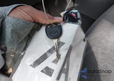 2002 Chevrolet Silverado 1500 Ls from USA, damaged, VIN 2GCEC19T521281266